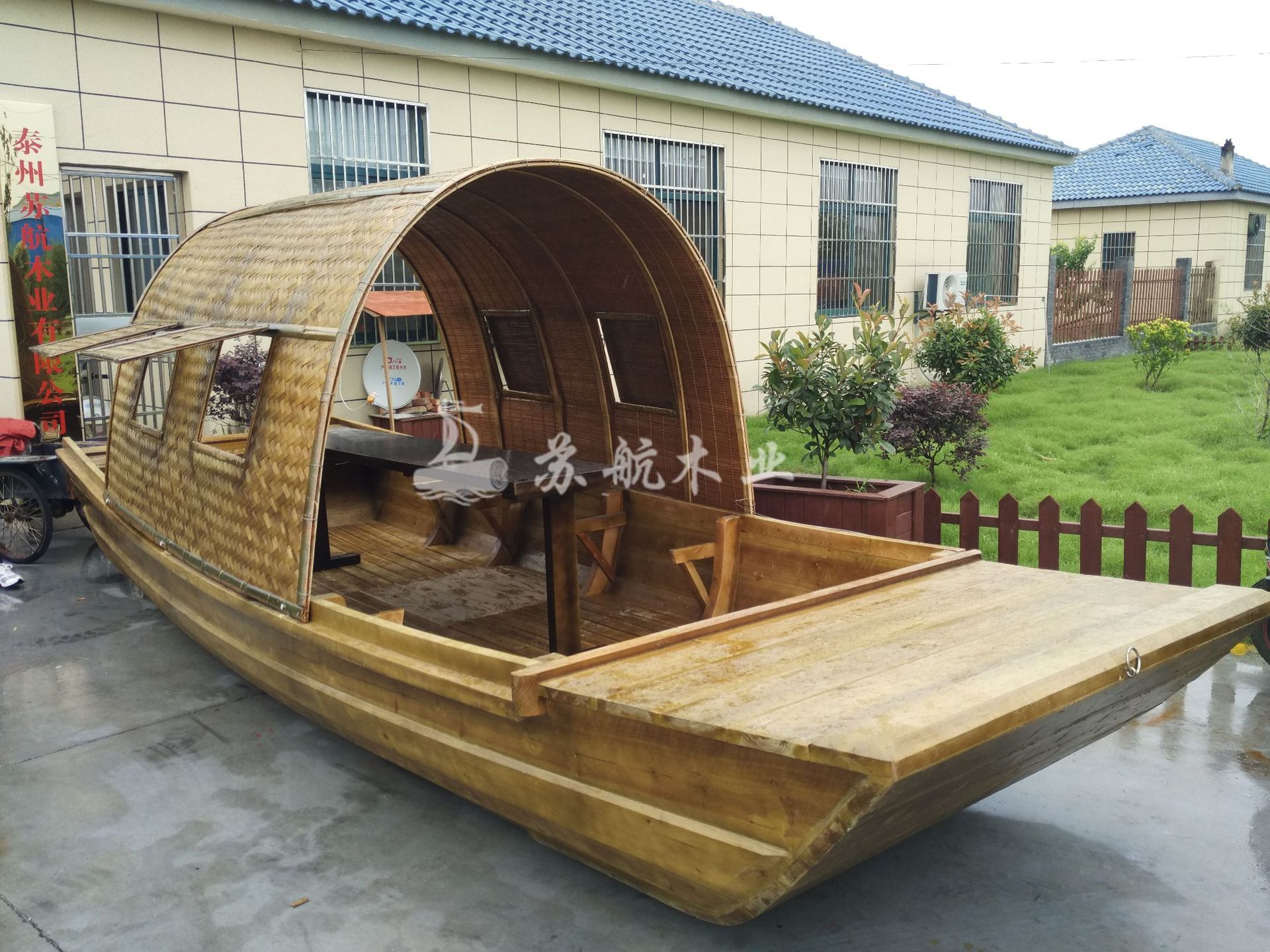 厂家直销7米手划木船 水上琵琶表演船 仿古做旧木船 10人电动观光游船