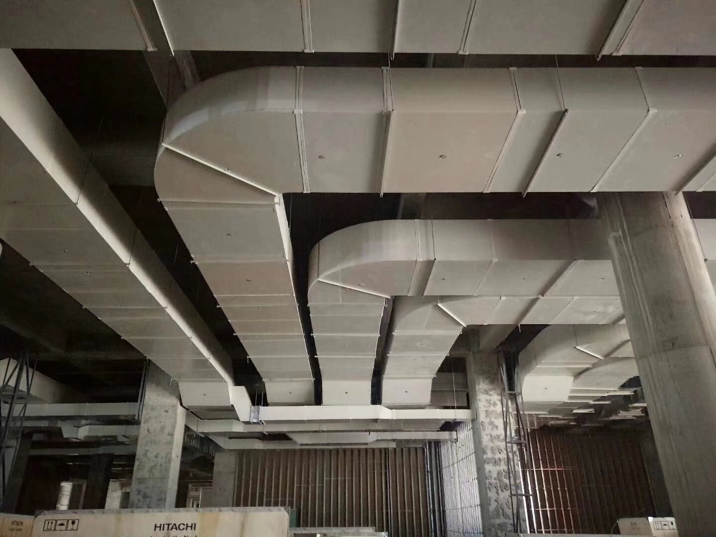 厂家直销双面铝箔酚醛空调板 彩钢酚醛风管板 酚醛复合风管制作安装
