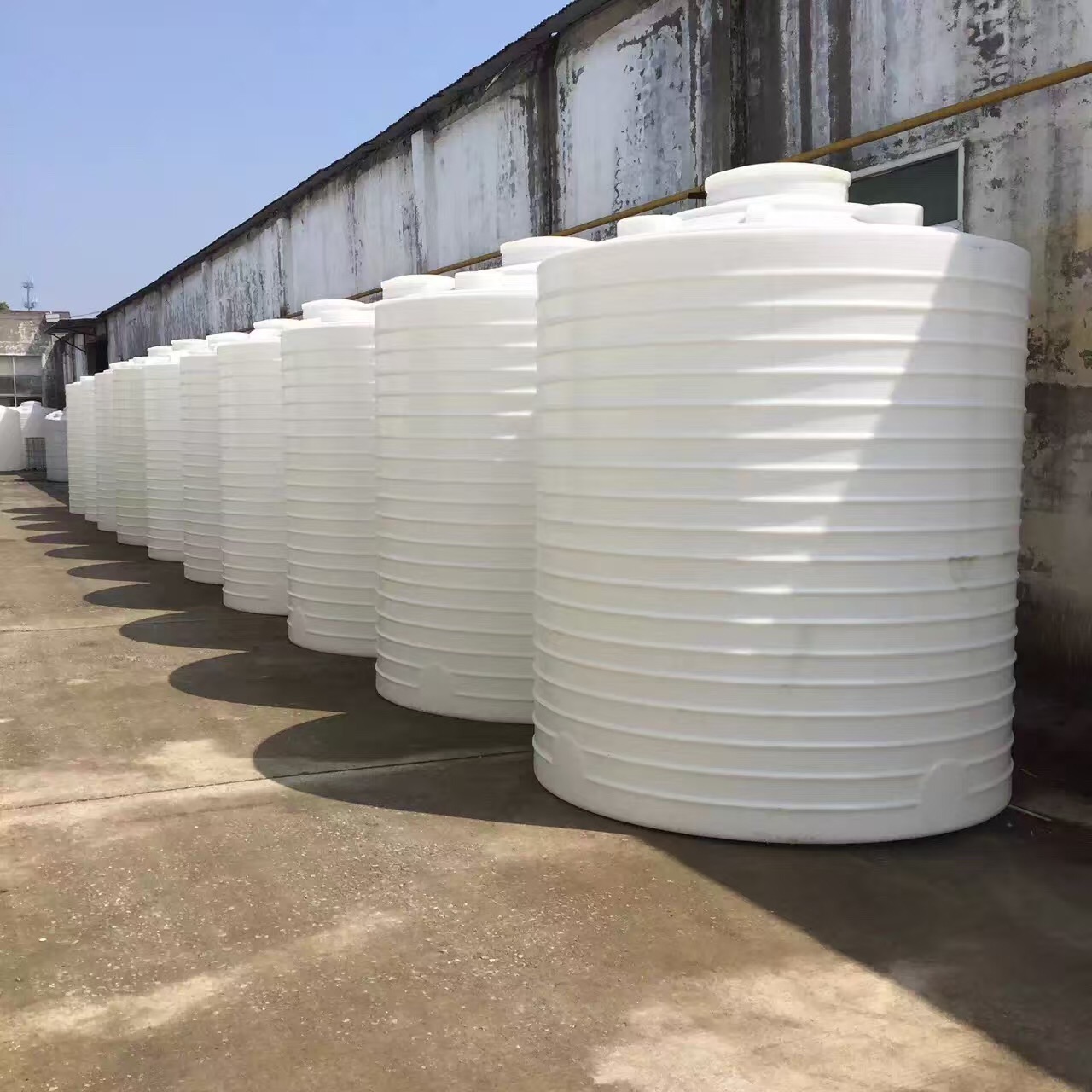 雅格1吨塑料水箱 1000升家用屋顶水箱 小型储水桶pe储罐