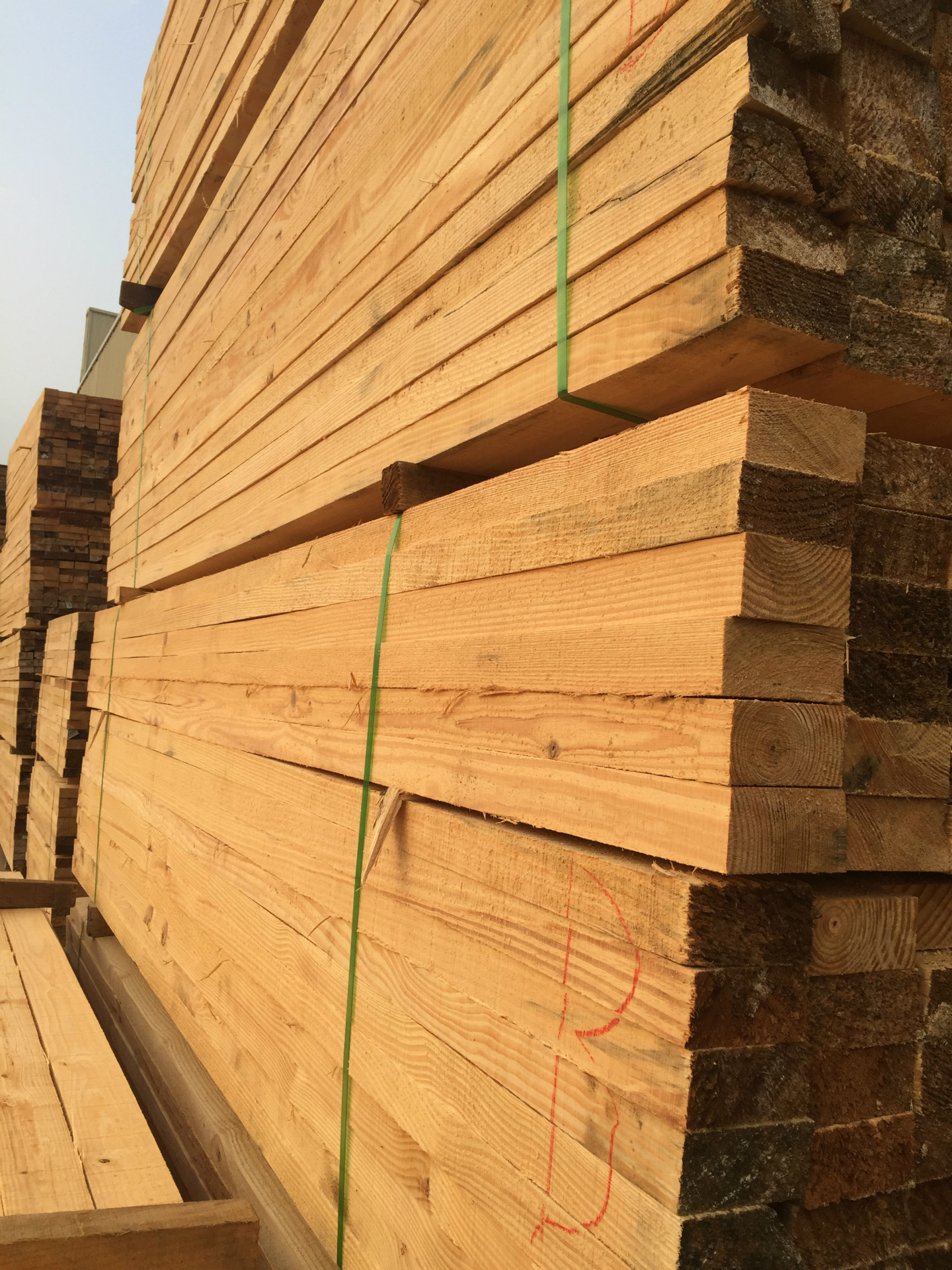 铁杉木方加工 厂家更实惠 建筑工地用木方料