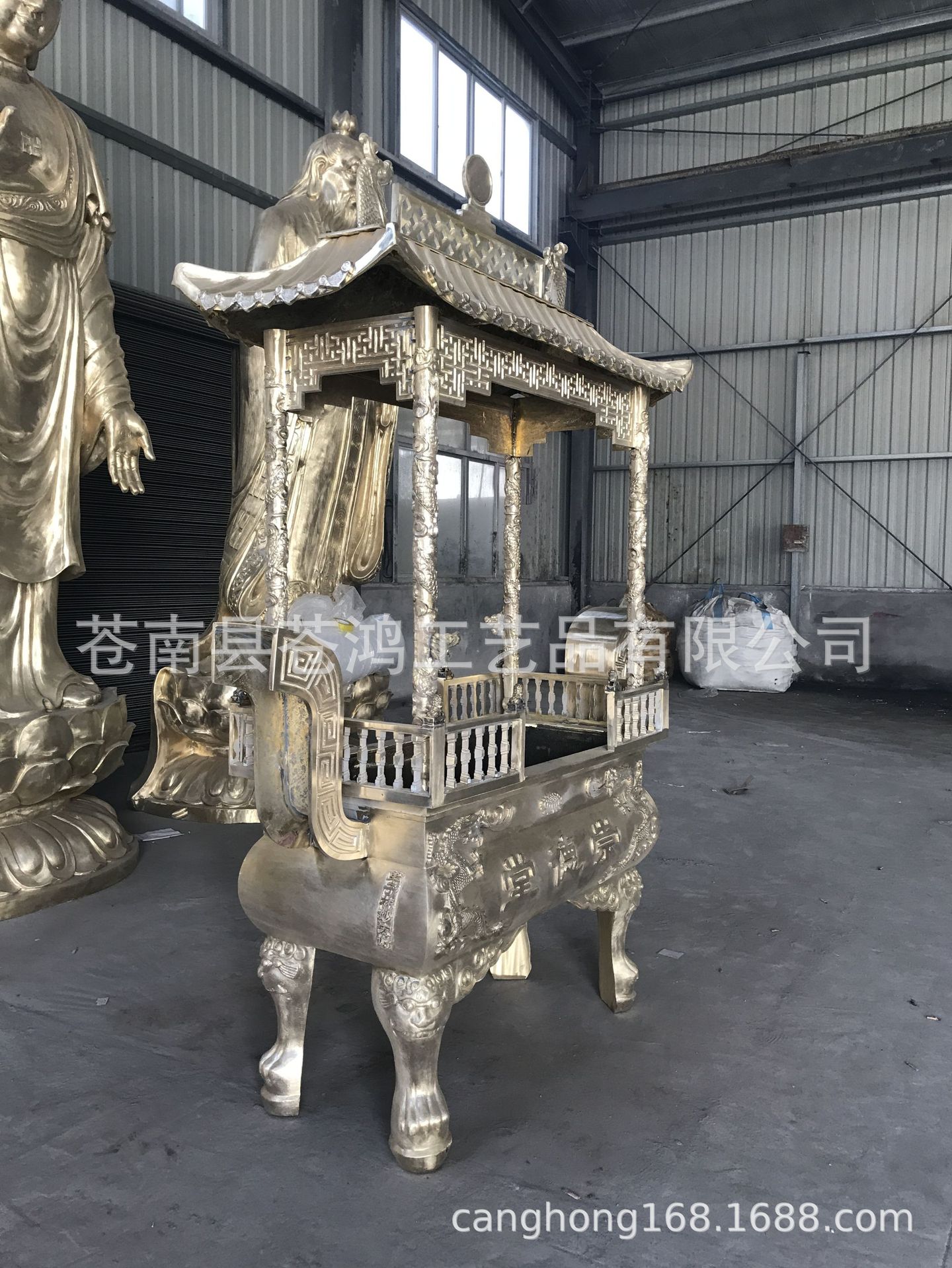 黄铜铸造长方形四龙柱大香炉 室外铜香炉定做厂家带顶铜香炉示例图7