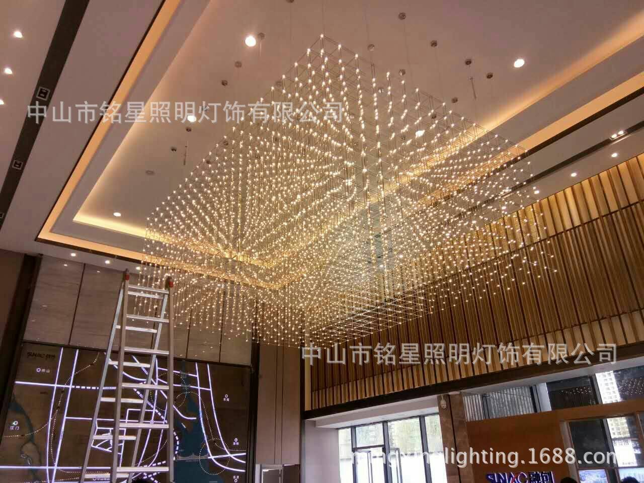 专业酒店大堂大型光立方吊灯厂家定制售楼部展厅LED光立方体灯具示例图18