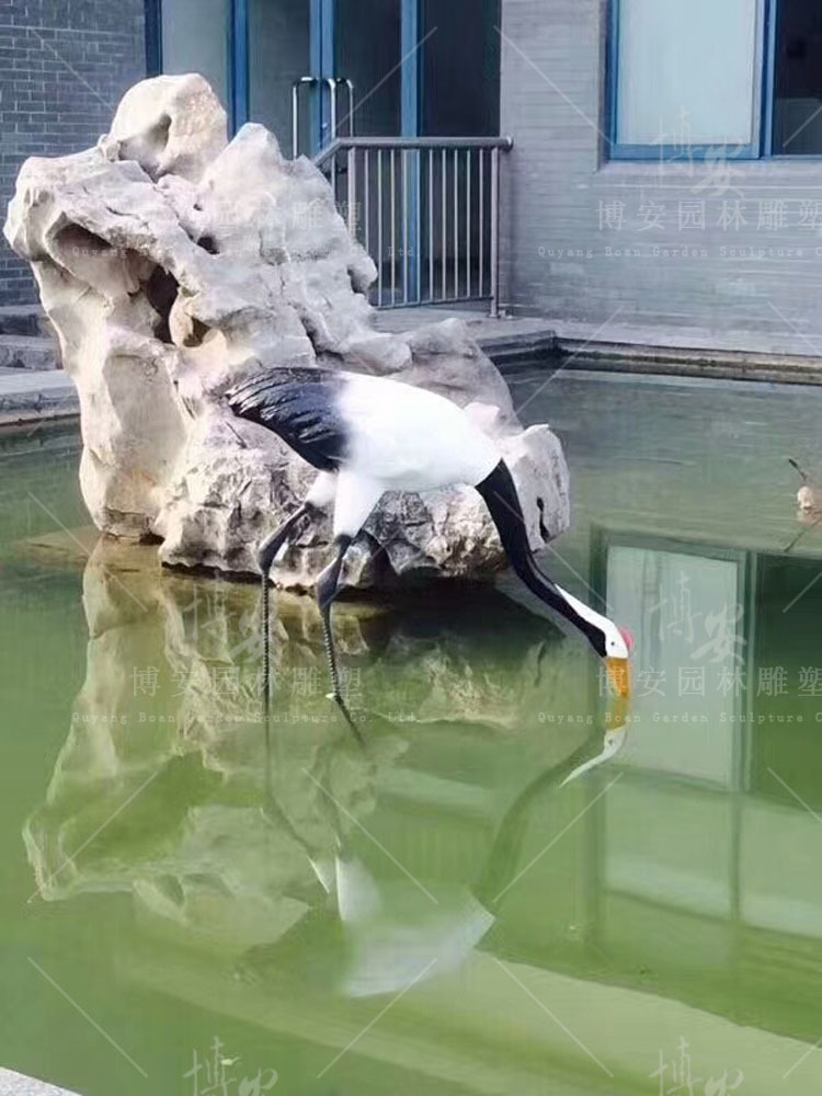 雕塑定制仿真动物白顶鹤小区广场湿地公园别墅庭院水景装饰示例图7