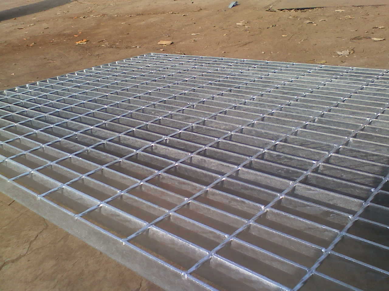 热镀锌网格板  盖楼工地专用格子板  焦作专门生产网格板示例图5
