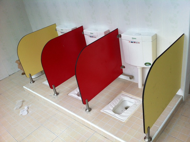 公共卫生间隔断板 人造铝蜂窝厕所隔断板  学校厕所隔断厂家批发示例图5