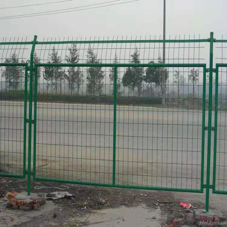万邦锦辉 陕西铁路护栏厂家 铁丝框架护栏网 铁路防护栅栏