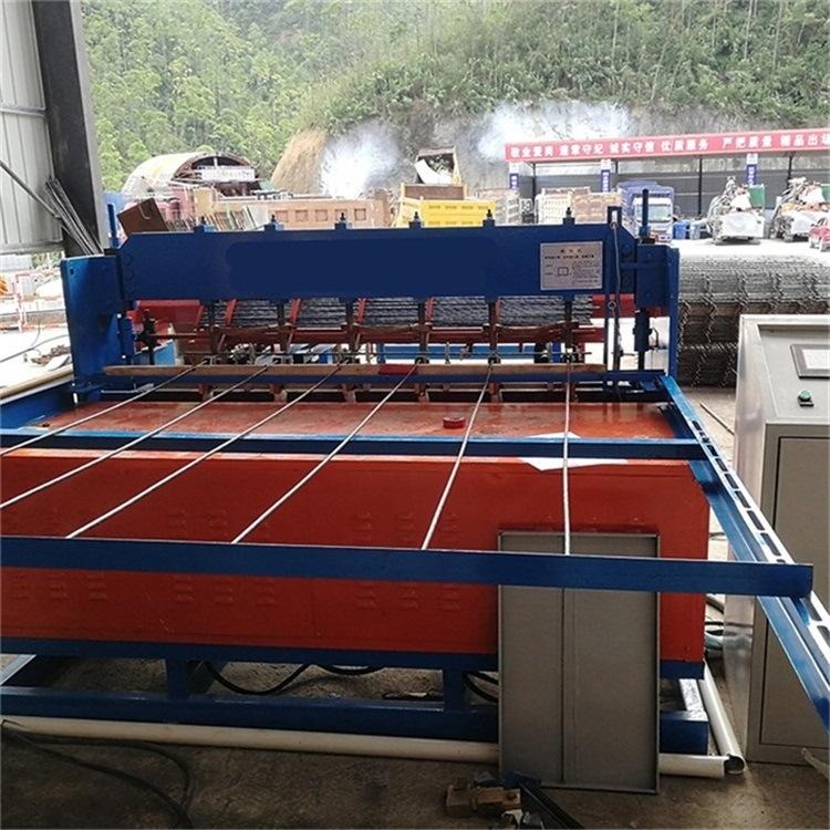 河北沧州钢筋网片排焊机 自动行走排焊机 多头排焊机 中频排焊机定制图片