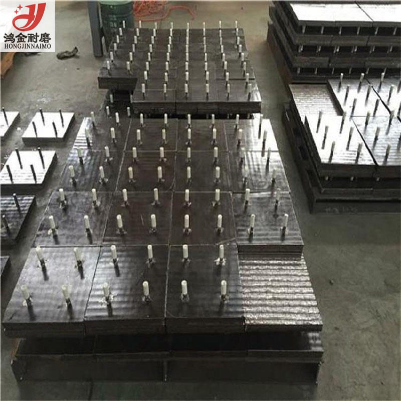 沈阳堆焊耐磨板8+4碳化铬复合耐磨钢板10+10耐磨合金钢板厂家现货供应