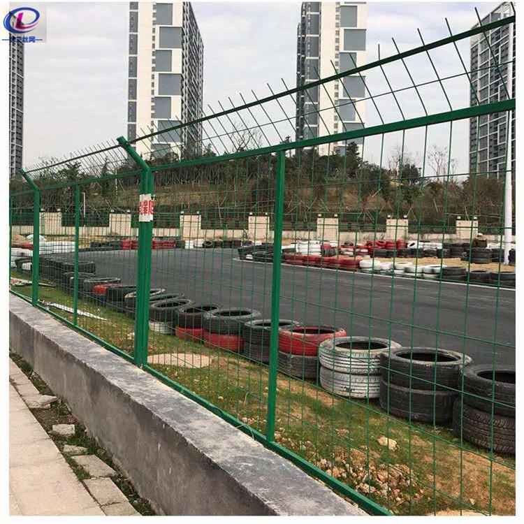 德兰供应 道路防护网 低碳钢丝道路防护网 浸塑框架道路护栏网