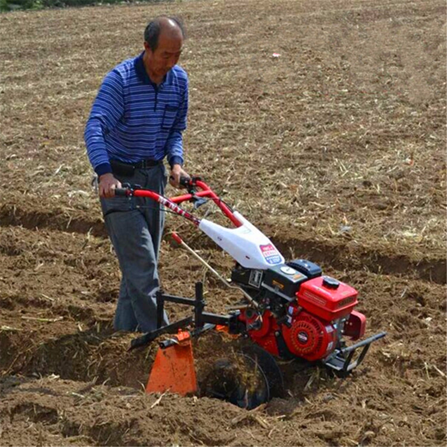 小型旋耕机 汽油动力微耕机 沙地微耕松土除草一体机 多功能手扶式旋耕机图片