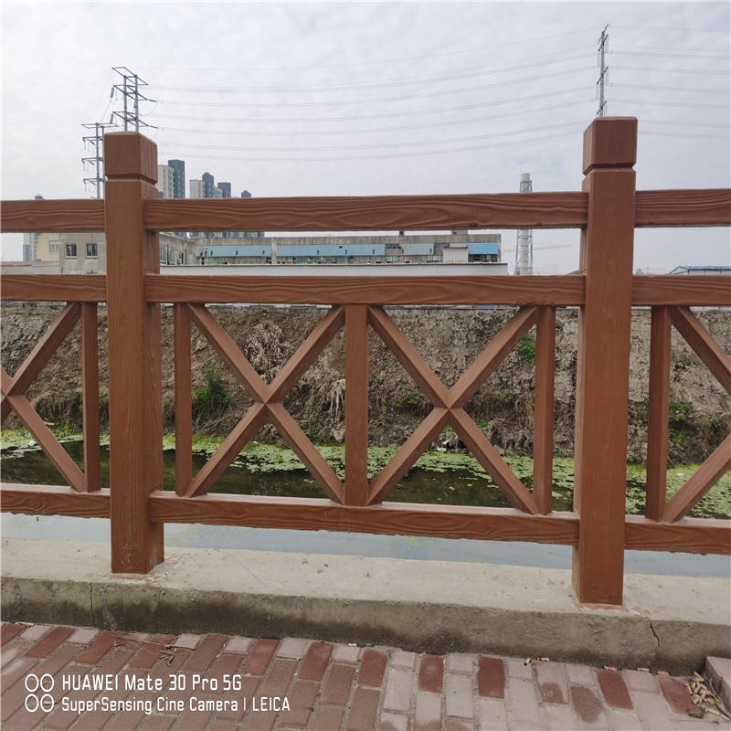 水泥建筑护栏 桥梁护栏 公园仿木栏杆厂家直销 优质货源 大量优惠