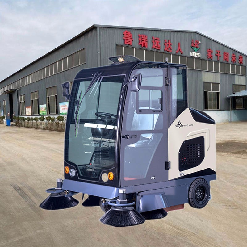 柳宝LB-2000大型扫地机 惠州驾驶式清扫车 工厂学校道路环卫扫路车 广东电动式扫地车