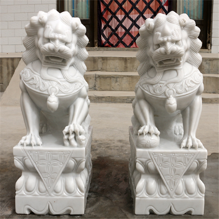 石雕狮子 厂家供应传统石狮子 专业批发石雕狮子 竣峰石业