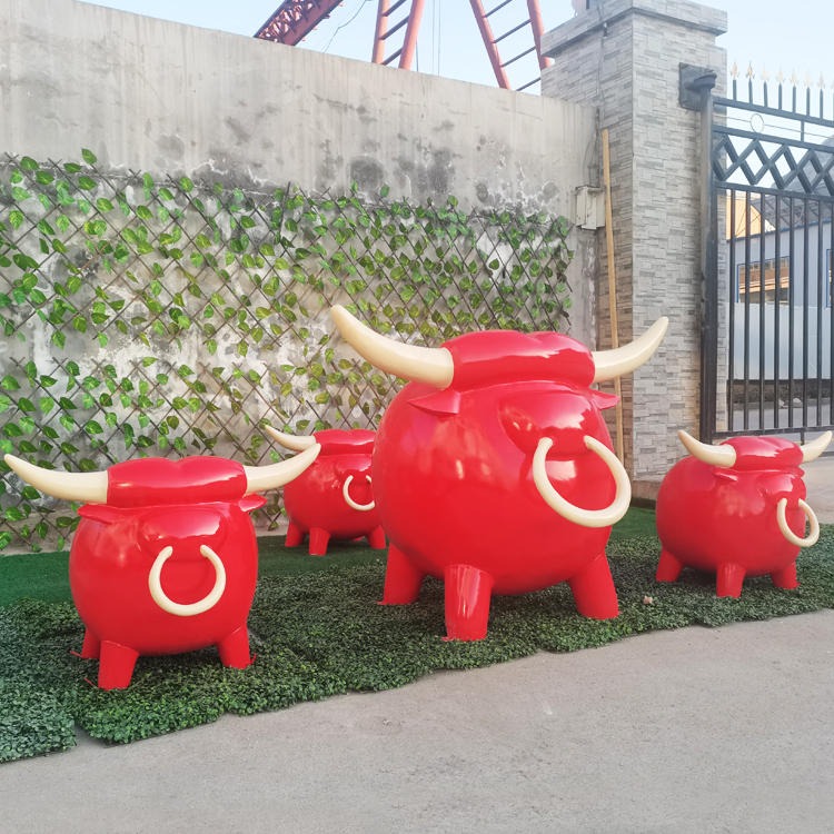 万硕 红牛雕塑 玻璃钢红牛雕塑 牛年景观摆件  现货图片
