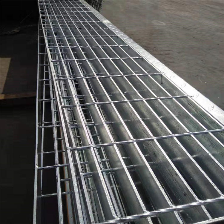 T3型钢格栅踏步板 镀锌踏步板 网众钢格栅板厂家定制批发图片