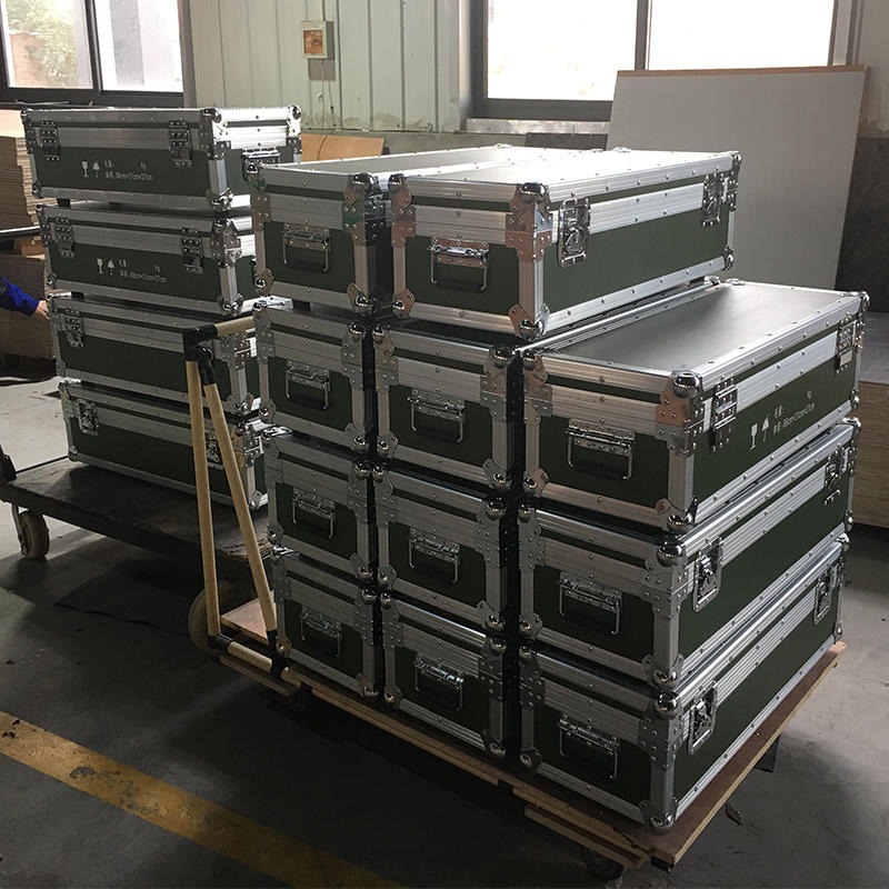 青岛加强型铝合金箱定做 铝包装箱厂家 设备收纳箱制造找三峰铝箱厂 20年品质