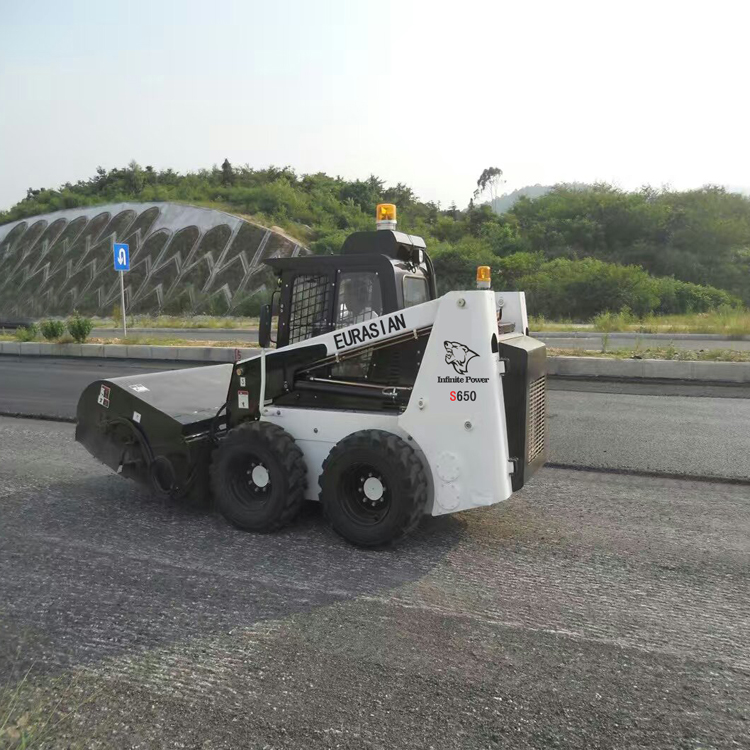 道路施工清扫机 型滑移装载机 轮式滑移装载机  浣熊