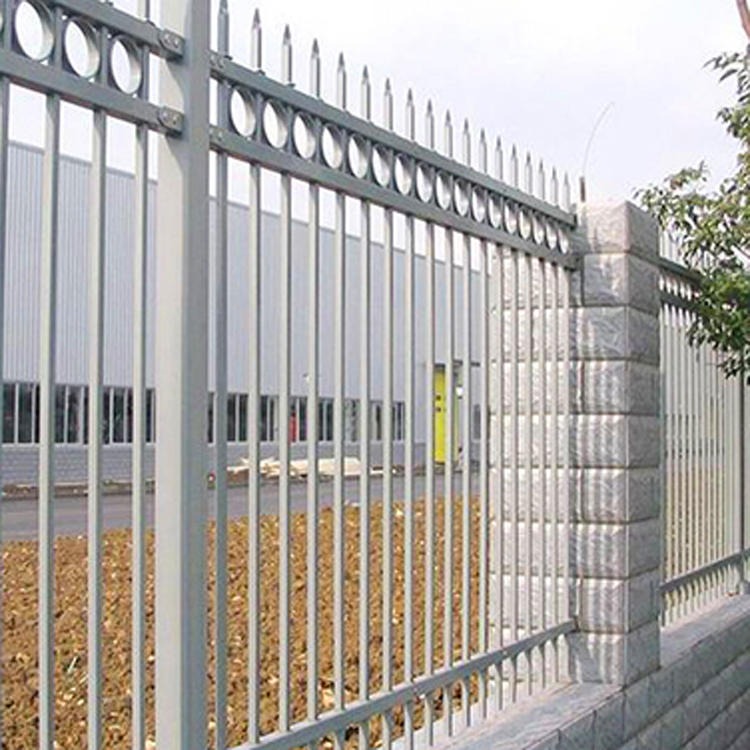 锌钢护栏 小区四横梁围墙锌钢护栏 厂区庭院锌钢围栏 学校围墙护栏 使用年限久