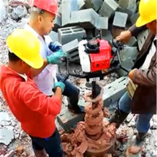 一台建筑工程挖桩钻土的机器 小型掏土机 管桩清淤泥机
