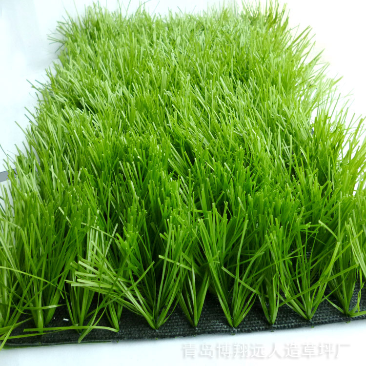 临汾人造草厂家 足球场塑料草皮 围挡草坪 幼儿园地毯 人造草坪生产厂家