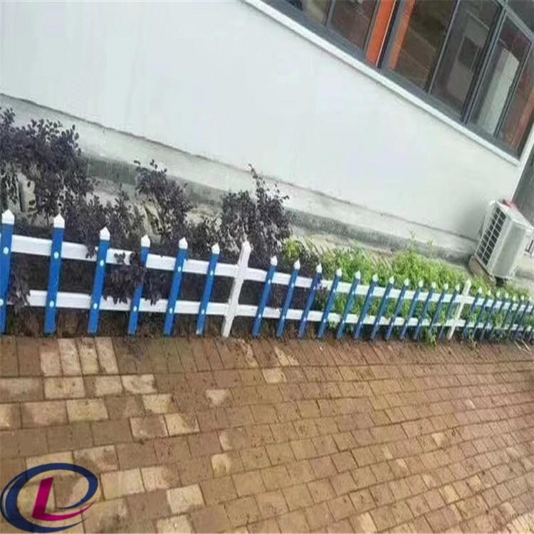 德兰供应 PVC塑钢草坪防护栏 小区绿化带花园pvc草坪护栏