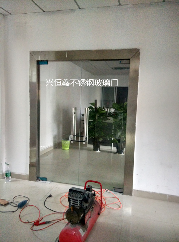 定做深圳不锈钢玻璃门电动玻璃门办公室玻璃门地弹簧玻璃门店铺玻璃门示例图5