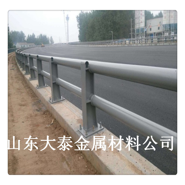 桥梁护栏款式参考价格 桥梁复合管护栏厂 北京304复合管桥梁护栏