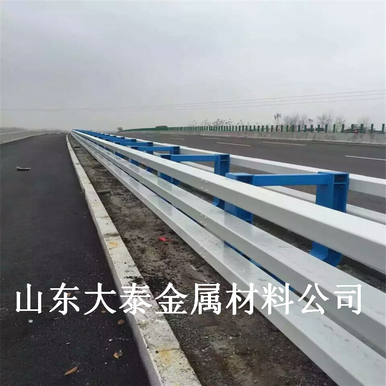 大泰加工 不锈钢桥梁防护栏杆 内蒙古304不锈钢景观栏杆图片