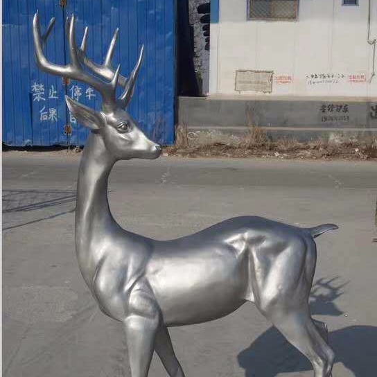 鹿雕塑  不锈钢镜面鹿雕塑