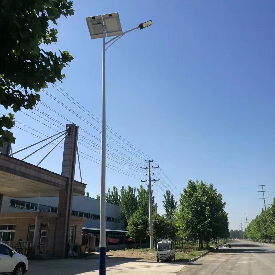 工程款建设太阳能路灯 热卖家用太阳能路灯 超亮太阳能路灯生产厂家报价6米30W太阳能路灯