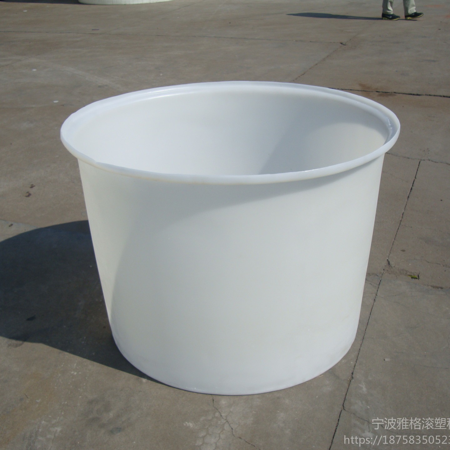 加厚水产养殖桶 雅格滚塑养殖桶现货 1000L腌黄瓜塑料圆桶