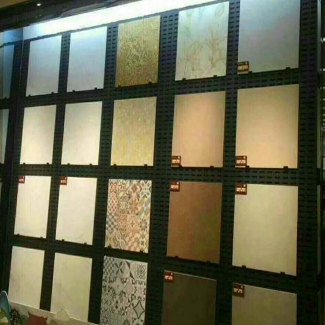 迅鹰瓷砖冲孔板广告牌   瓷砖展示架展板  海口800瓷挂板展示架图片