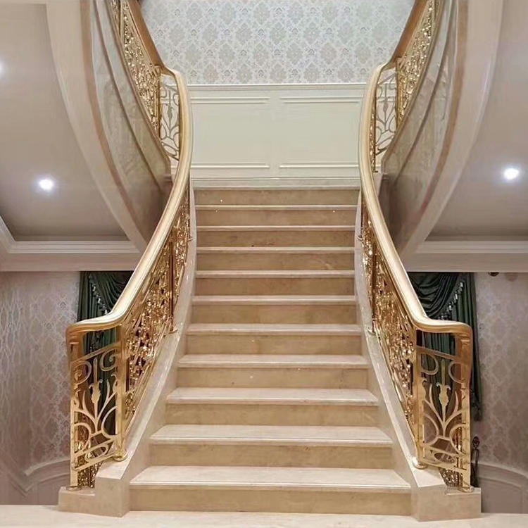 黄石别墅铜楼梯 重要的是清洁方便不麻烦
