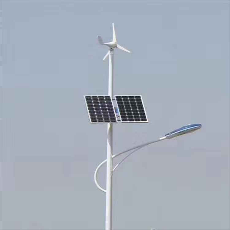太阳能加风能路灯 8米高太阳能风光互补路灯厂家 鑫永虹照明