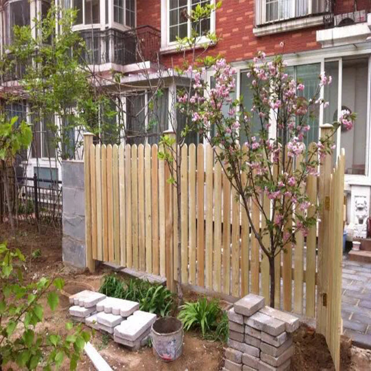 盛唐木业户木栏杆 碳化木栅栏围墙围栏篱笆墙 实木隔断 园林绿化防护栏