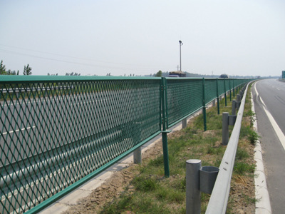双边丝框架防护栏网圈地钢丝护栏网养殖围栏网球场隔离栏网可定制示例图12