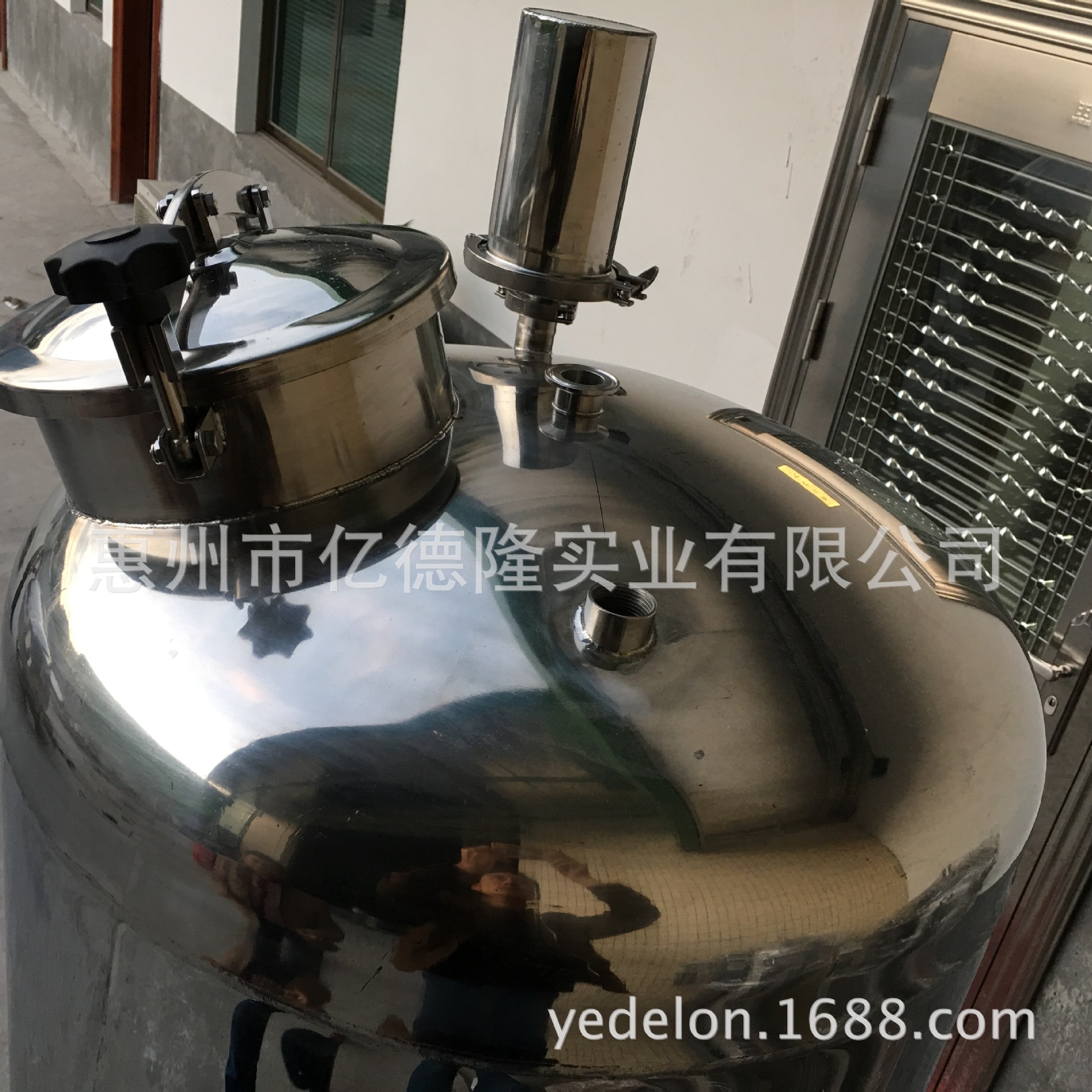 实地厂家贵阳1吨无菌纯水箱 贵州水箱厂家 卫生级别双镜面无菌水示例图3