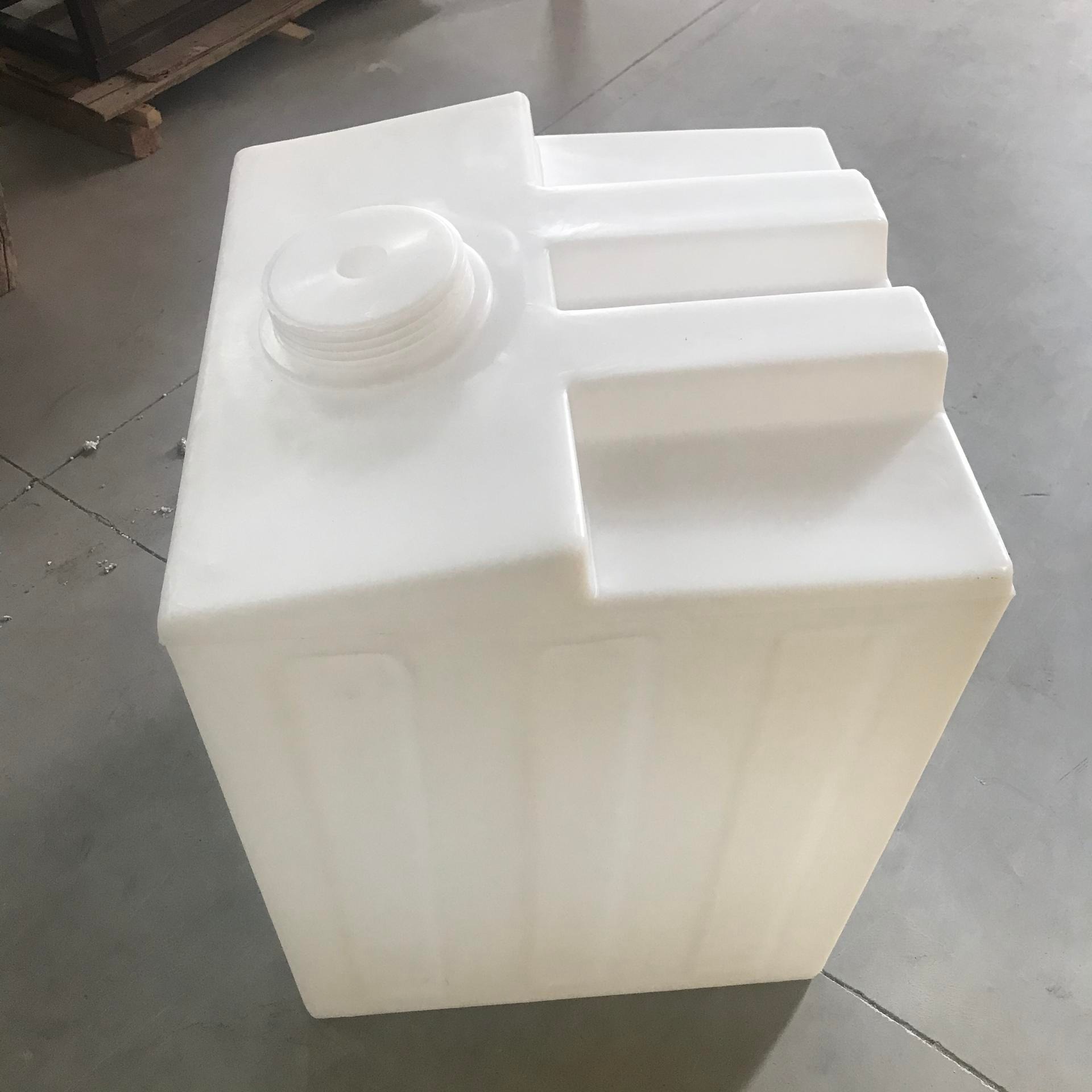 雅格滚塑 现货方形塑料桶 120升加药桶 200L加药桶 加药装置一体化配套塑料桶图片