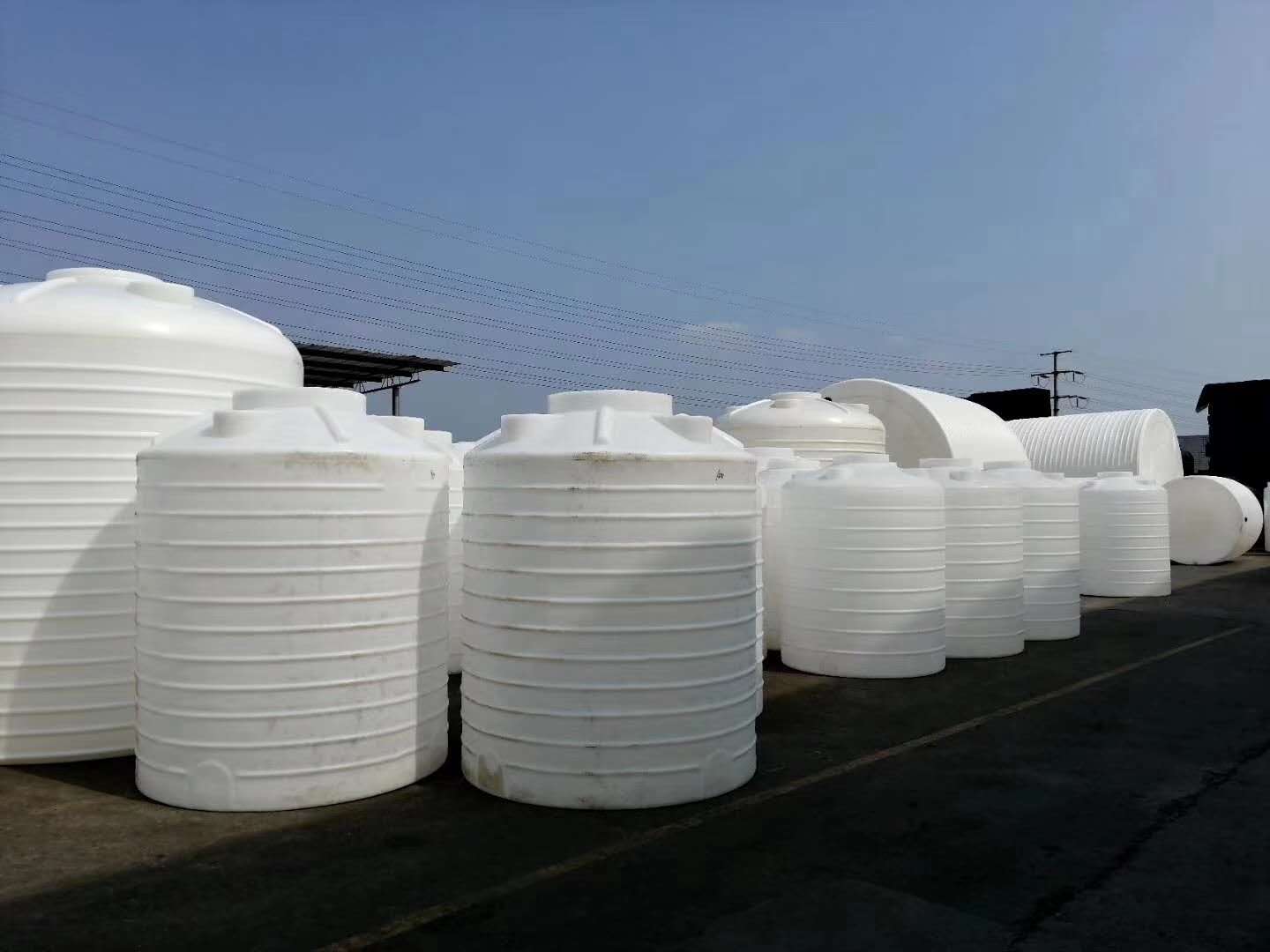 榕江县10吨立式塑料水塔平底储水罐 10立方储水罐农村家用超大蓄水桶