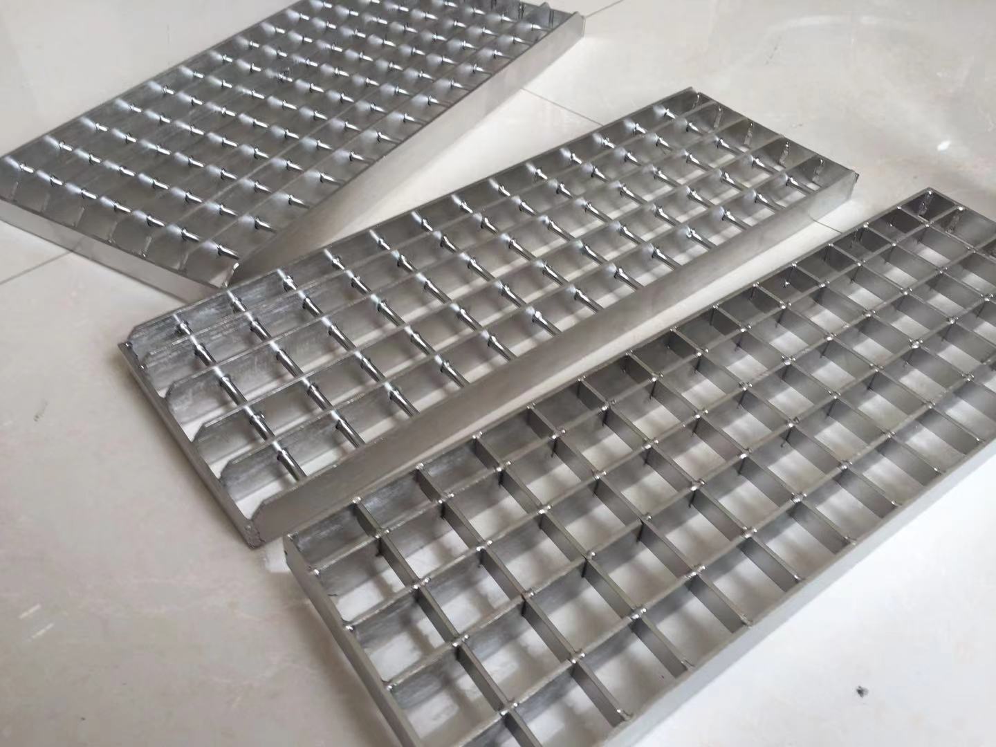 复合钢格板  压焊重型载重钢格板 安平卓健丝网 1000*2000全国销售