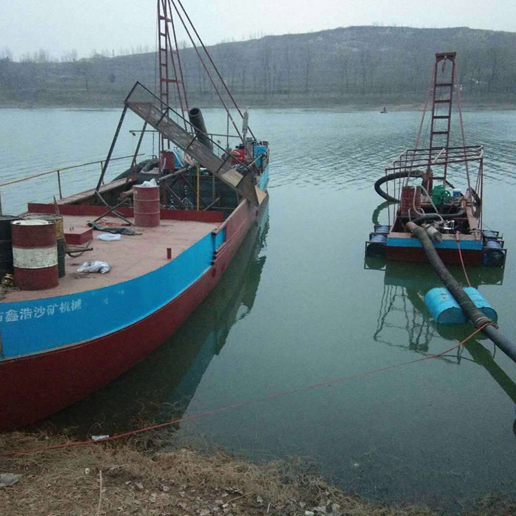 挖泥船价格 鑫浩 自吸自卸抽砂船 厂家供应 自卸式抽砂船