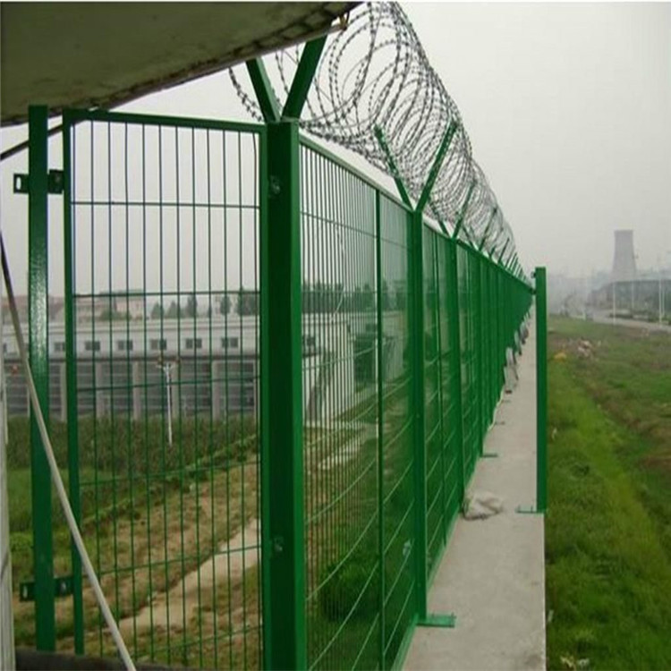 螺旋式刀片刺绳护栏网用于监狱隔离栅示例图7