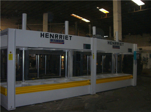 亨力特厂家订做7米长80吨液压油压机 7米复合胶合板，7米蜂窝板冷压板机