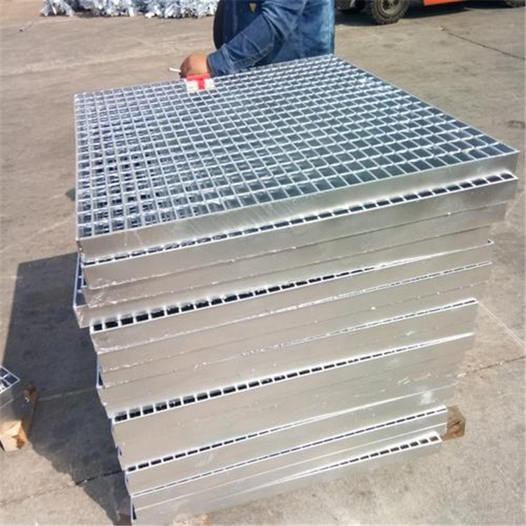 工厂批发钢格板 平台踏步板厂家价格 热镀锌钢格板