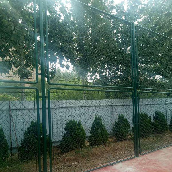 厂家安装排球场围网 球场围网 菱形编织网 包塑勾花网