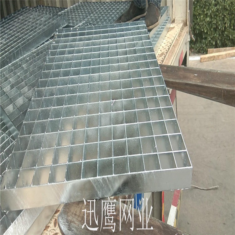 迅鹰热镀锌平台钢格板  扁钢支架钢格板生产厂家    盐城脚踏板网格板