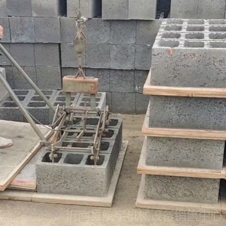 水泥砖堆垛机 航宇实心砖堆砖机码砖机