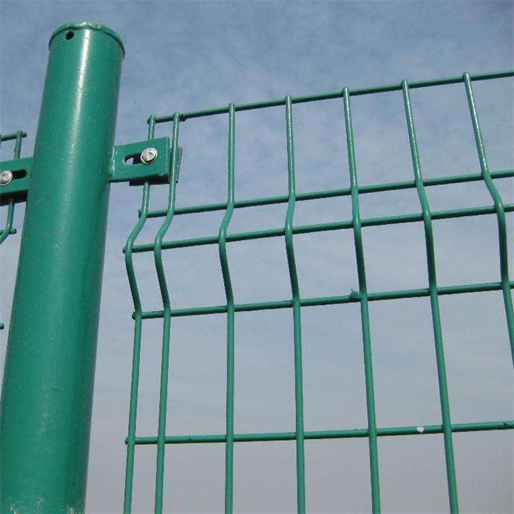 安平百瑞供应绿地护栏 角铁框架围栏 金属围栏实体厂家