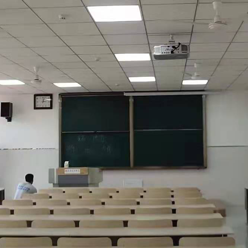 广东推拉黑板-大学组合式推拉黑板-大学课堂的推拉黑板-优雅乐图片