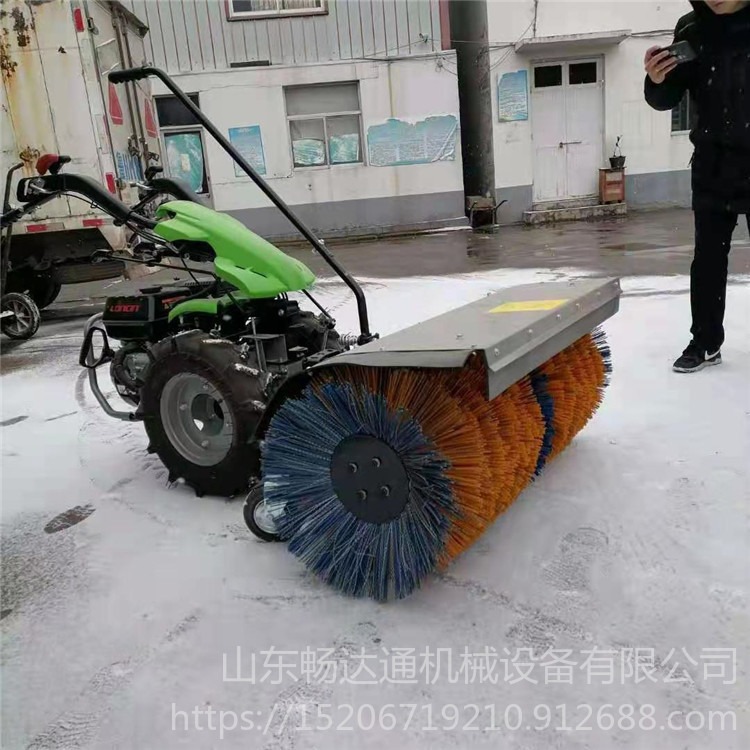 畅达通手推式滚刷扫雪机 物业公路除雪设备 除雪机厂家 6.5马力小型扫雪机